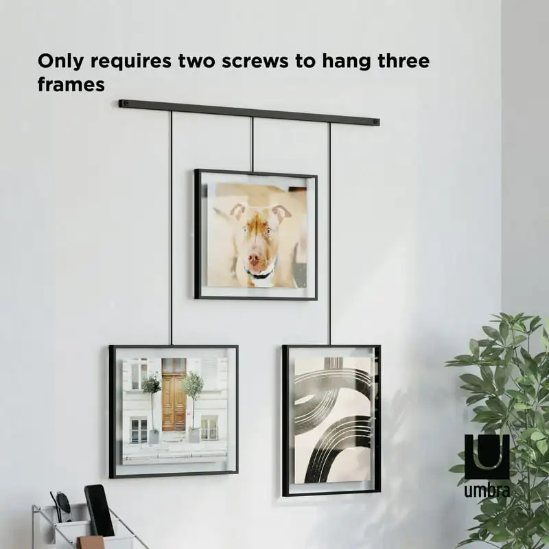Изложба на 8 x 10 Черни рамки по стените на Галерията, 3 предмет, бижута 