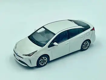 Оригиналната заводска модел Prius ограничена серия 1:30, имитирующая статичен модел на превозното средство jdm от сплав, играчки за подарък